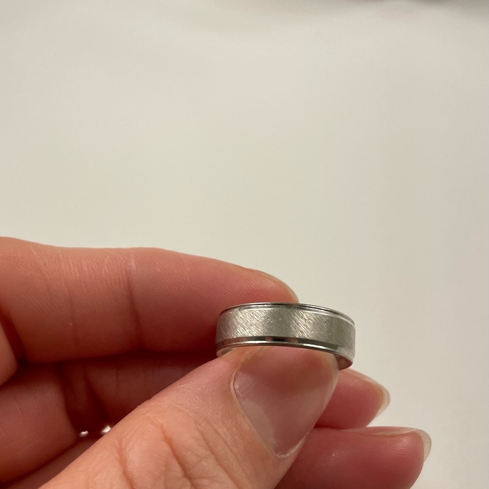 FREDERICK GOLDMAN 6mm 14k gold band size 7